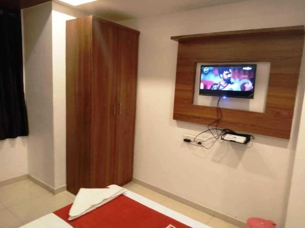 Sai Deep Lodging 나비뭄바이 외부 사진